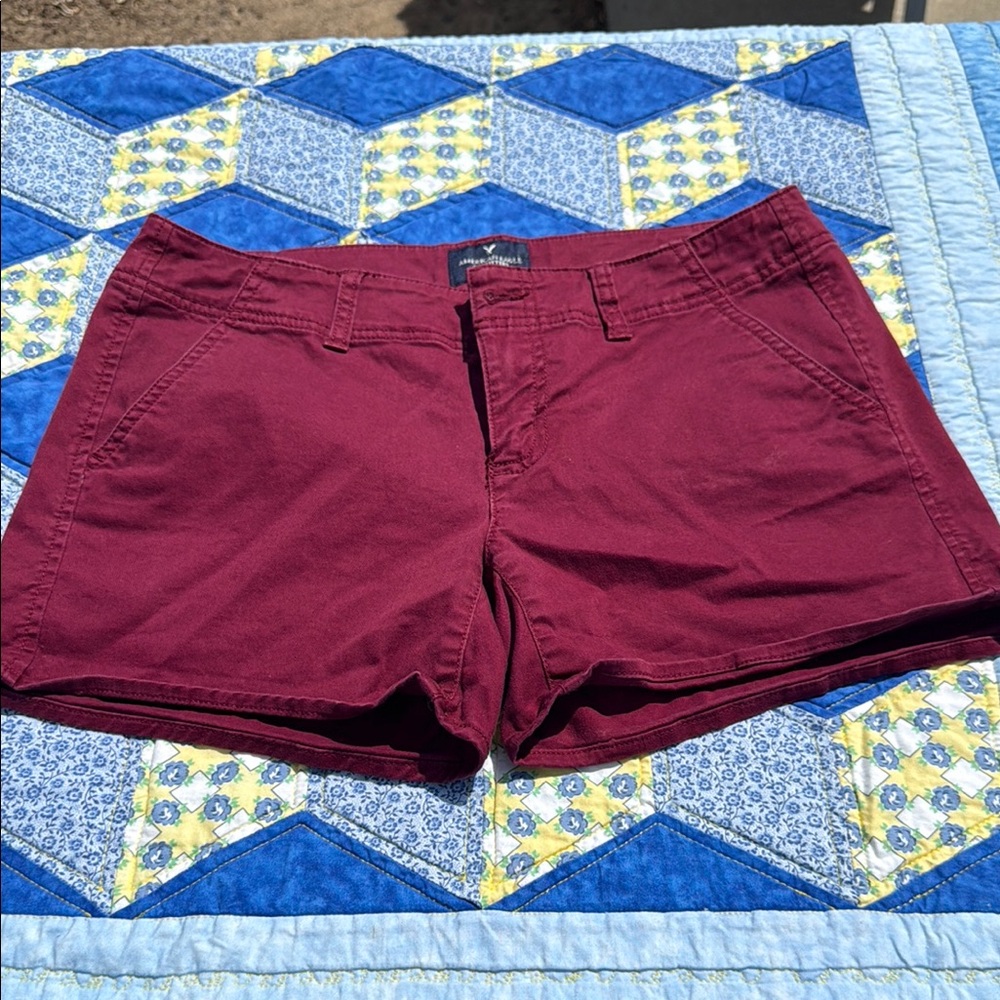 Women’s burgundy American eagle shorts